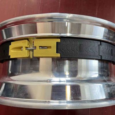 ফোর্ড মস্ট্যাং 255/40ZR19 275/40ZR20 305/30R22 এর জন্য ফ্ল্যাট সিস্টেম এক্সপ্লোশন প্রুফ টায়ার সেফটি ব্যান্ড চালান।5